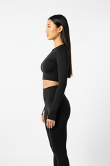 Seamless Activewear Set in Matte Black — Side Profile