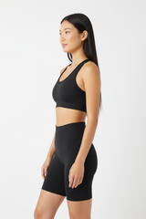 Seamless Sports Bra & Biker Shorts Set in Matte Black — Side Profile