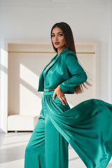 Emerald Satin Co-ord Set – Three-Quarter Pose